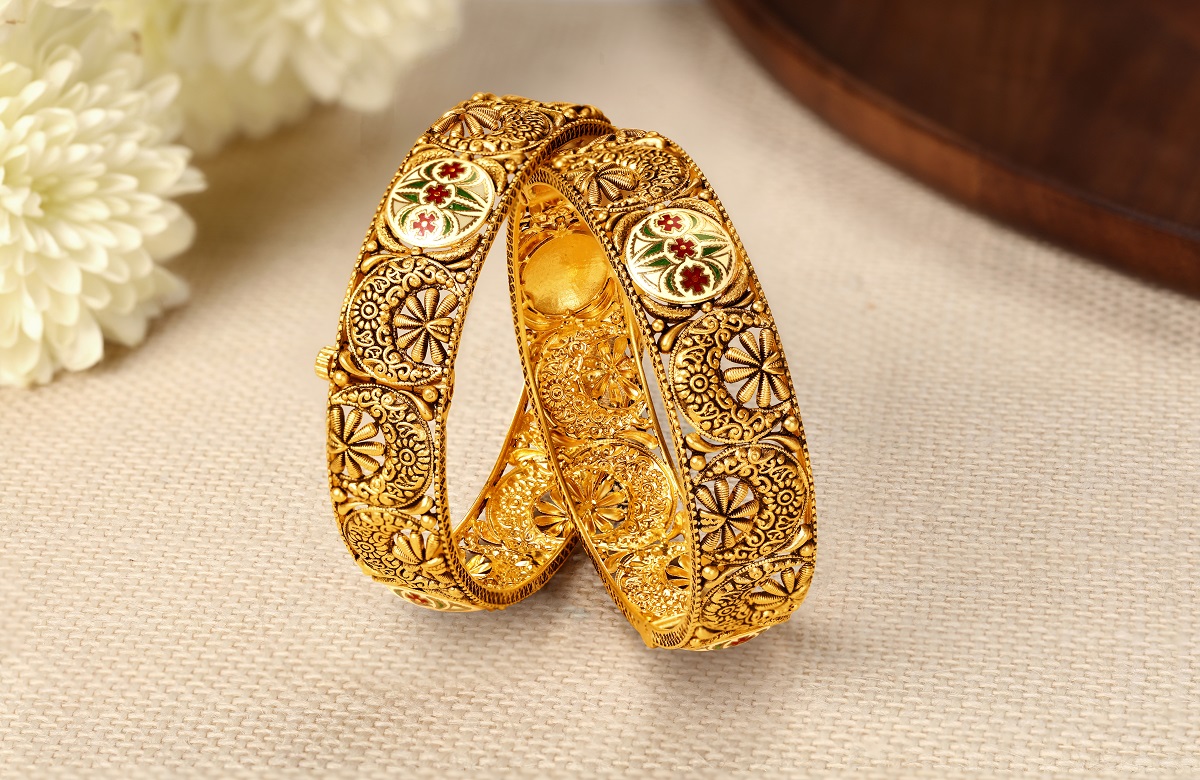 Meenakari gold bangles deals tanishq