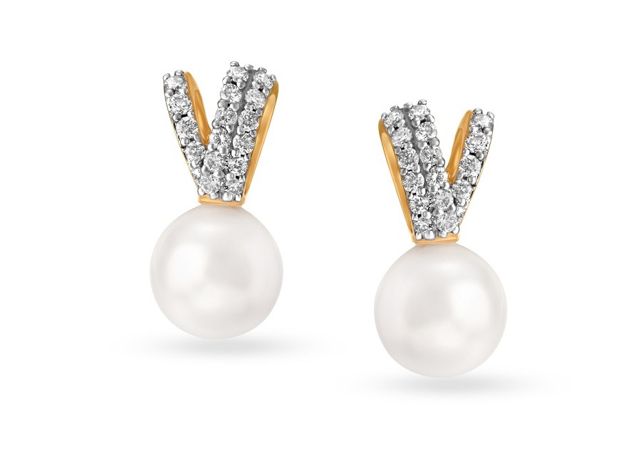 Valentine's Day jewellery collection with pearls